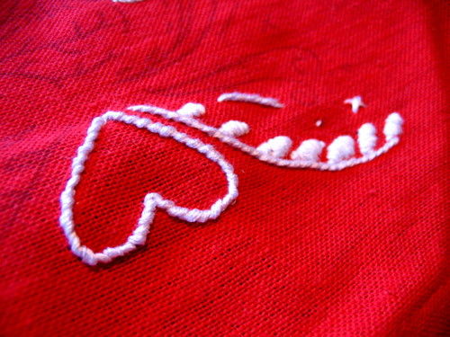 embroidery-heart-towel
